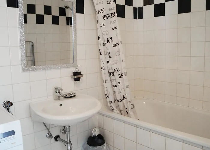 Sweet 2br Apt, Near Schloss Belvedere & Rennweg Apartment Vienna
