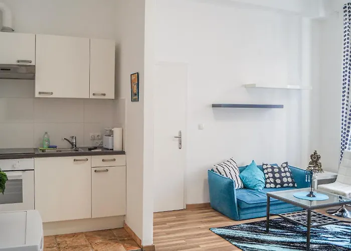Sweet 2br Apt, Near Schloss Belvedere & Rennweg *