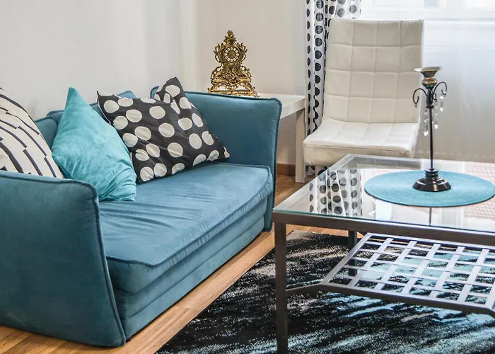 Sweet 2br Apt, Near Schloss Belvedere & Rennweg Apartment
